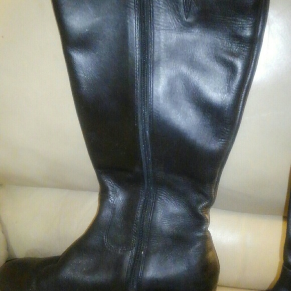 Boots - Picture 2 of 3